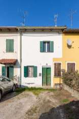 Foto Porzione di casa in vendita a Imola