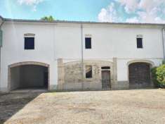 Foto Porzione di casa in vendita a Langhirano