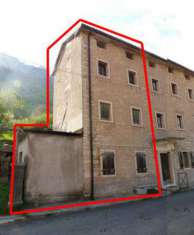 Foto Porzione di casa in Vendita a Longarone Castellavazzo
