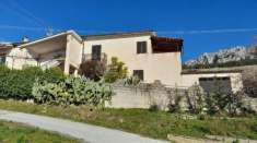 Foto Porzione di casa in vendita a Marsicovetere