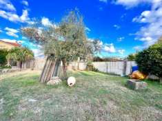 Foto Porzione di casa in vendita a Massa 155 mq  Rif: 1077905