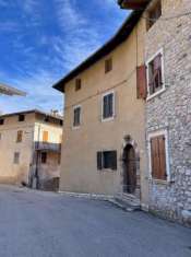 Foto Porzione di casa in vendita a Mori