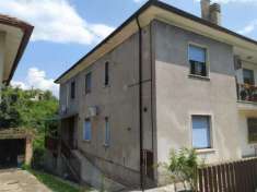 Foto Porzione di casa in vendita a Narni