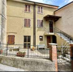 Foto Porzione di casa in vendita a Pietrasanta, Capezzano Monte