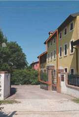 Foto Porzione di casa in Vendita a Povegliano Veronese