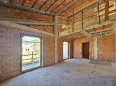 Foto Porzione di casa in vendita a Sarzana