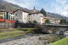 Foto Porzione di casa in vendita a Val Brembilla