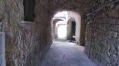 Foto Porzione di casa in vendita a Varese Ligure