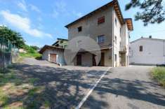 Foto Porzione di casa in vendita a Viano
