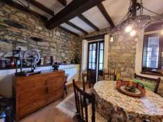 Foto Porzione di casa in vendita a Villa Minozzo, Minozzo