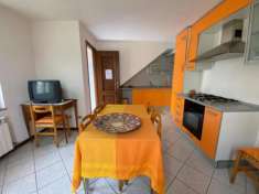 Foto Porzione di casa in vendita a Ziano Piacentino