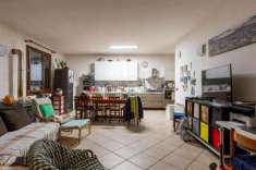 Foto Porzione di casa indipendente con giardino vicino Imola