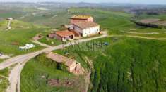 Foto Porzione di Casale con annessi e terreno - Panoramicissimo