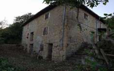 Foto PORZIONE DI RUSTICO CON TERRENO
