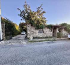 Foto PORZIONE DI VILLA BIFAMILIARE IN VENDITA A PARCO FALISCO (FABRICA DI ROMA)