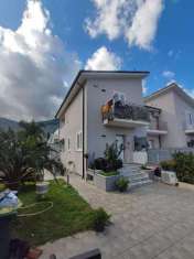Foto Porzione di villa in vendita a Carini