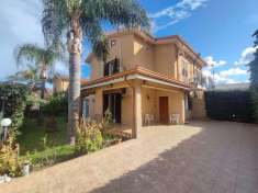 Foto Porzione di villa in vendita a Carini