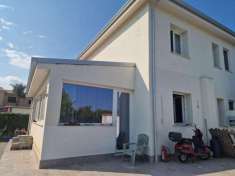 Foto Porzione di villa in vendita a Carini