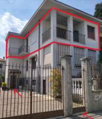 Foto Porzione Villa in Vendita, 5,5 Locali, 167,43 mq, Gorla Maggiore
