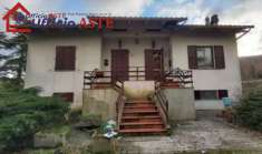 Foto Porzione Villa in Vendita, 5,5 Locali, 260 mq, Arezzo