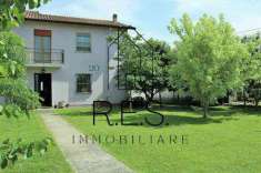 Foto Porzione Villa in Vendita, pi di 6 Locali, 200 mq, Conselice