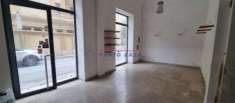 Foto PRESSI VIA FARDELLA  Via E. De Blasi  Locale commerciale al P.T. di 100 mq ca. - 6 vani + wc. Discrete condizioni. Euro 75 MILA CL GI