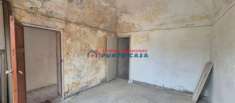 Foto PRESSI VIA SALEMI  Soluzione indipendente in baglio su due elevaz. P.T. + 1p. - 130mq ca. - 5 vani + acc. Da ristrutturare. Euro 55 mila CL GI