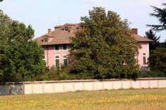 Foto Prestigiosa villa  dell'anno  1400  16 stanze, 24 bagni, dependance  zona basso Monferrato - Tortona
