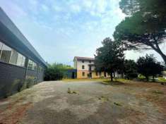 Foto Propriet  con Capannone Ristrutturato e Casa Indipendente