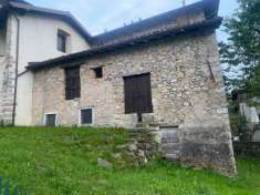 Foto PROPRIET DA RISTRUTTURARE CON TERRENO