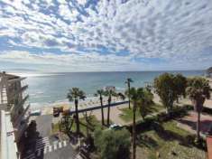 Foto Quadrilocale in vendita a Andora