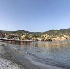 Foto RAPALLO - ottimo trilocale in vendita con balconata panoramica e box