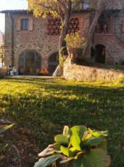 Foto REGGELLO PORZIONE COLONICA 6 VANI TERRENO