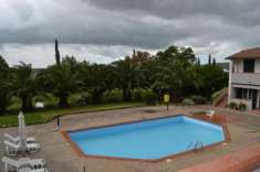 Foto Ribolla: Appartamento di 80mq in campagna con piscina