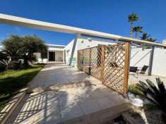 Foto Rif. 2338 - Villa a schiera con verande e giardino a Marina di Ragusa