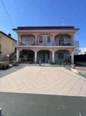 Foto RIF. 302 BAIA VERDE - VILLA SINGOLA DIVISA IN 3 UNITA' IMMOBILIAR
