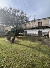 Foto RIF. 330 55.000,00 RUSTICO - PAESE CASTEL VOLTUTNO