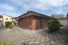 Foto RIF. VIL6254 - VILLANTERIO - Villa indipendente di 6 locali e doppi servizi. Box doppio e giardino.