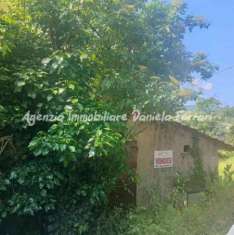 Foto RIF102,Scopri il fascino autentico di un piccolo podere situato a Gaggio Montano