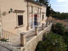Foto Rif40001075-16 - Villa o villino in Vendita a Ragusa - Marina di Ragusa di 500 mq