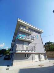 Foto ROCCAFLUVIONE-Appartamento in palazzina completamente ristrutturata