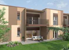 Foto ROVELLASCA (Como) � Ampio Quadrilocale con Giardino Privato