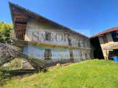 Foto Rustico / Casale di 1350 m con pi di 5 locali e box auto doppio in vendita a San Pietro Val Lemina
