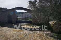 Foto Rustico / Casale di 140 m con 4 locali e box auto in vendita a Oliena [rif. DV-8373]