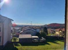 Foto Rustico / Casale di 150 m con 3 locali e posto auto in vendita a Nebbiuno