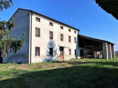 Foto Rustico / Casale di 160 m con 5 locali e box auto doppio in vendita a Rovolon