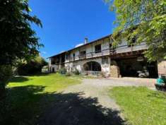 Foto Rustico / Casale di 1685 m con pi di 5 locali in vendita a Bergamo