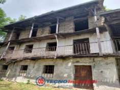 Foto Rustico / Casale di 200 m con 3 locali in vendita a Corio