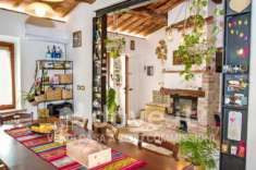 Foto Rustico / Casale di 210 m con 3 locali e posto auto in vendita a Chiusi