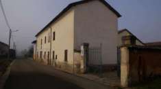 Foto Rustico / Casale di 215 m con pi di 5 locali e posto auto in vendita a Pozzolo Formigaro